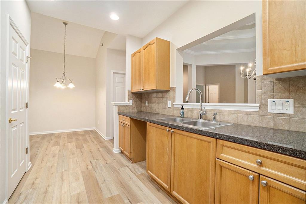 3233 ABBOTT Drive Unit 7