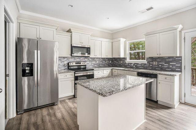 228 Fieldcrest Drive