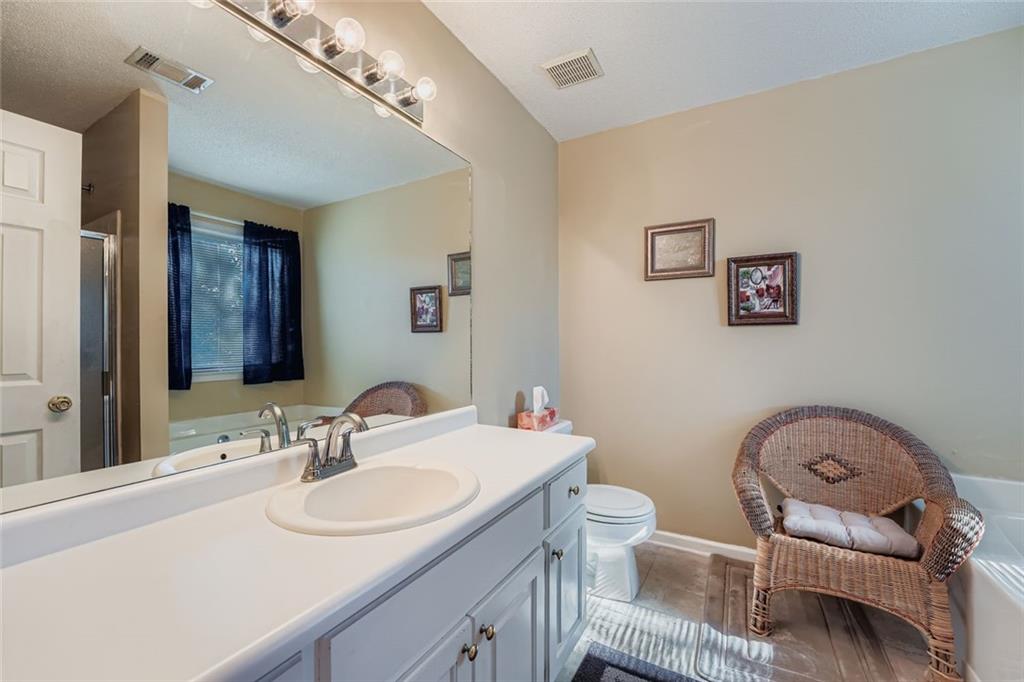 2484 Morning Glory Lane