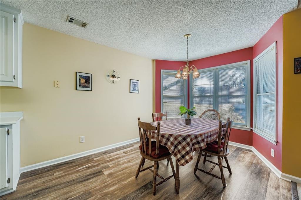 2484 Morning Glory Lane