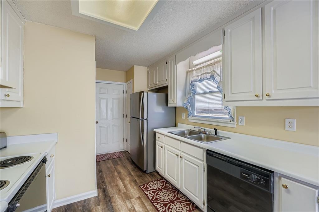 2484 Morning Glory Lane