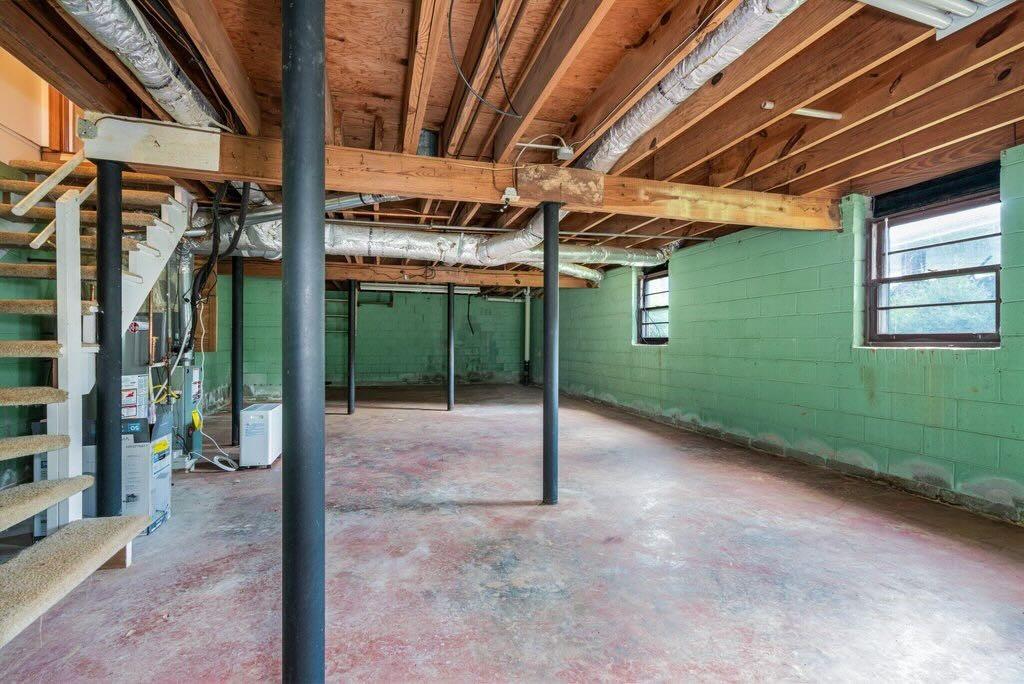 3854 Ridgewood Drive SE