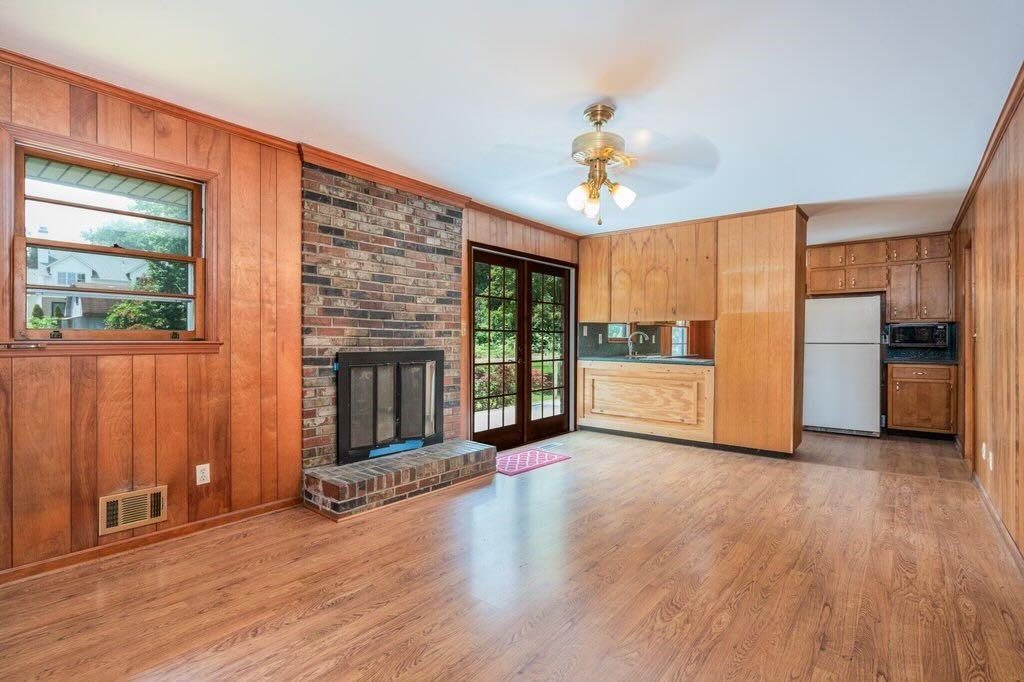 3854 Ridgewood Drive SE