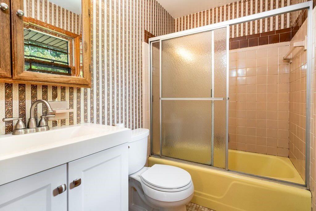 3854 Ridgewood Drive SE