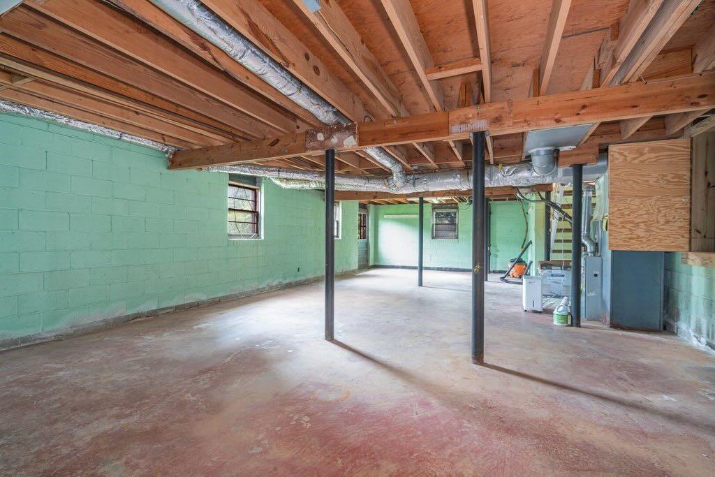 3854 Ridgewood Drive SE