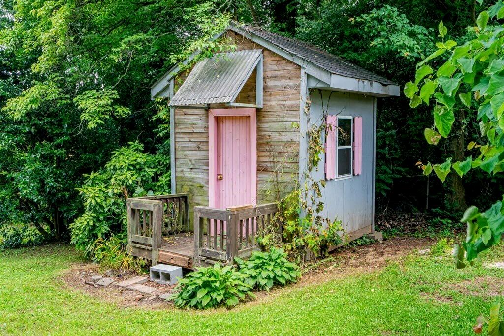 3854 Ridgewood Drive SE