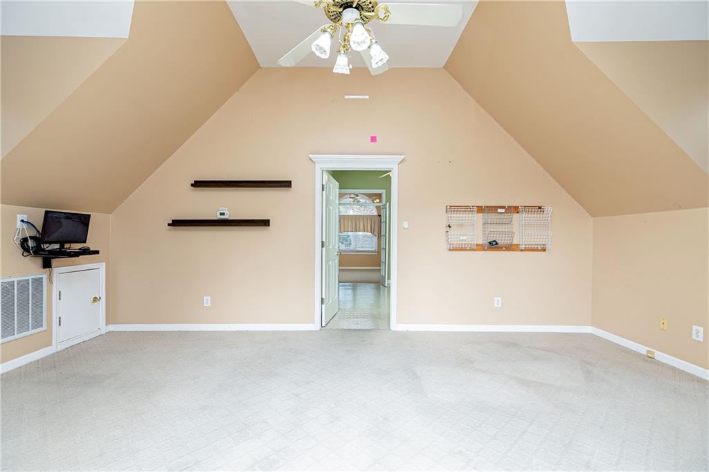 176 Confederate Avenue