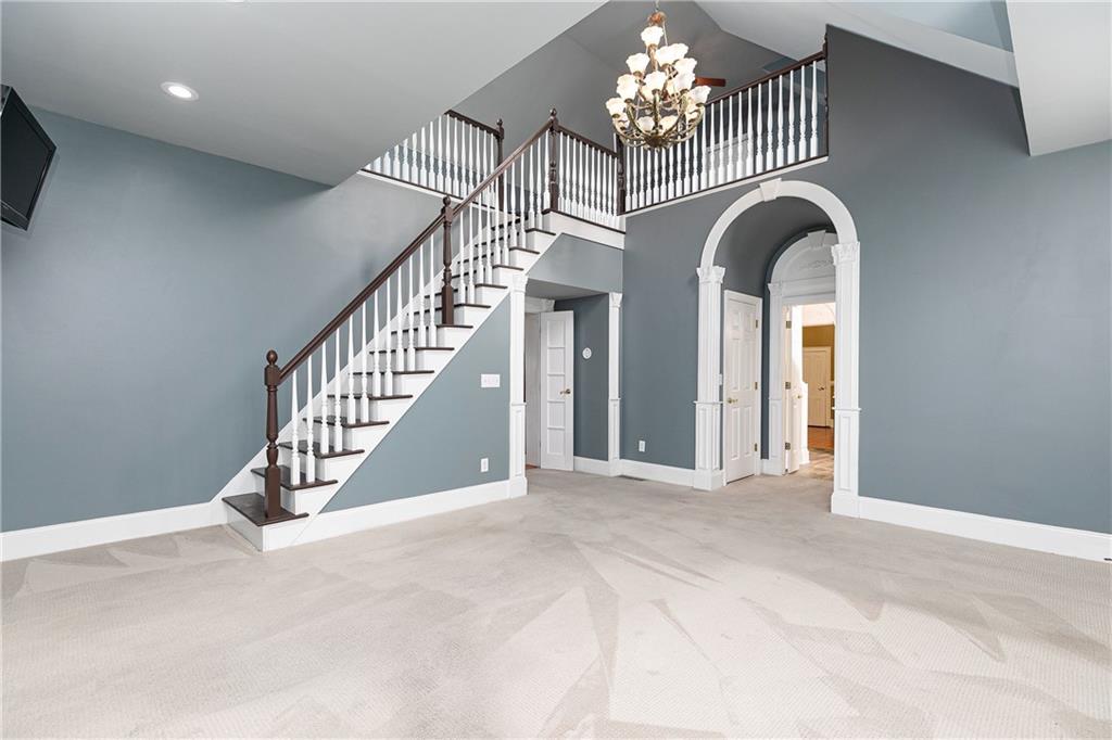 176 Confederate Avenue