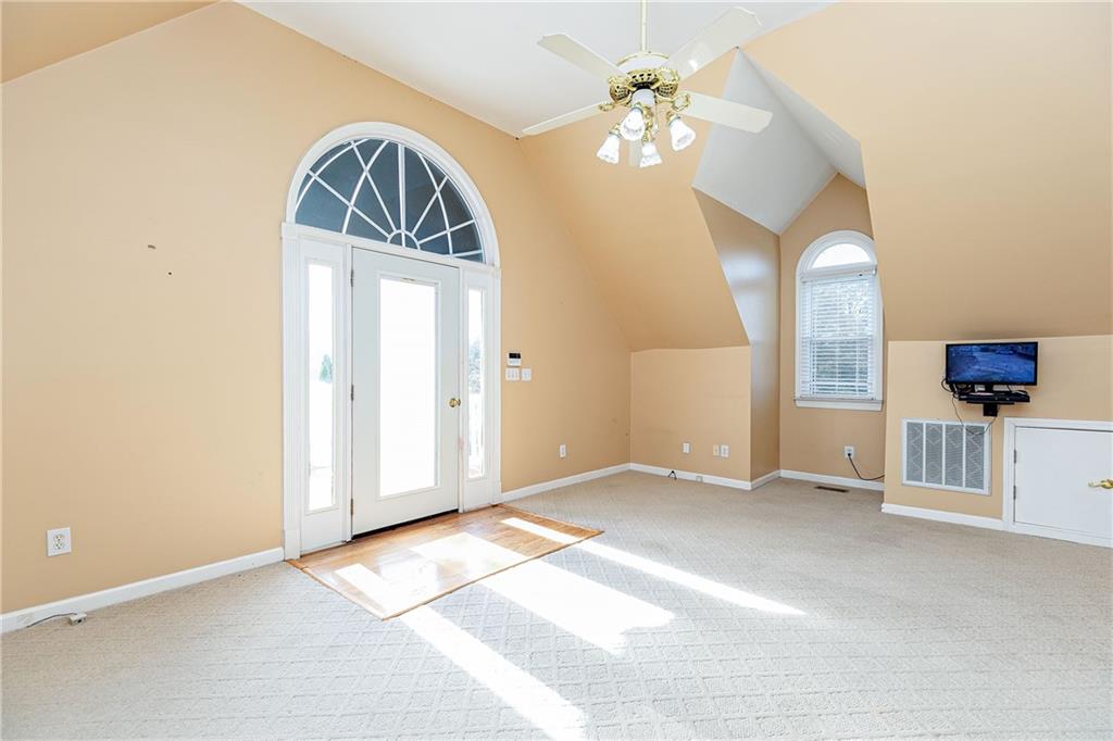 176 Confederate Avenue