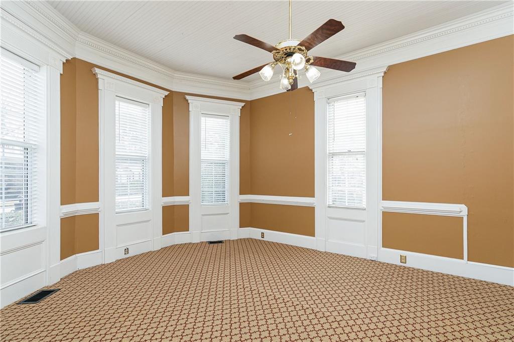 176 Confederate Avenue