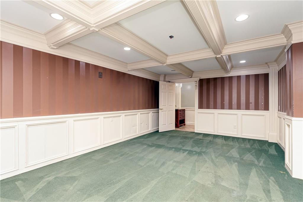 176 Confederate Avenue