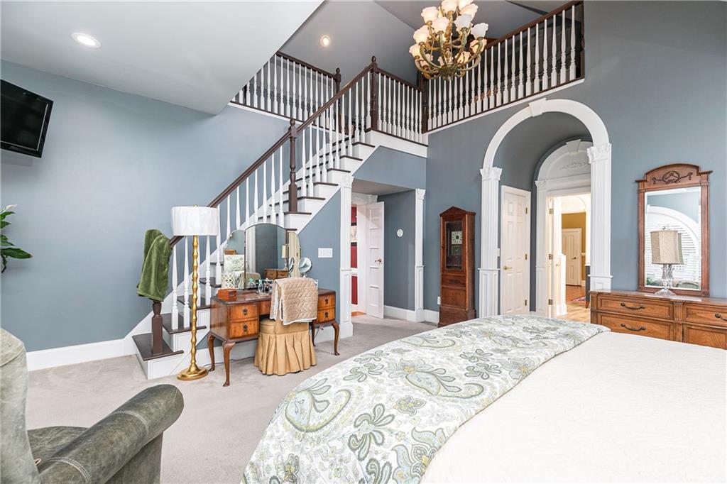 176 Confederate Avenue