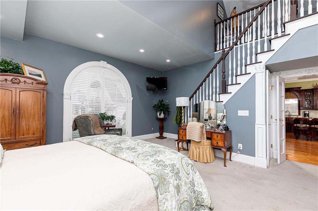 176 Confederate Avenue