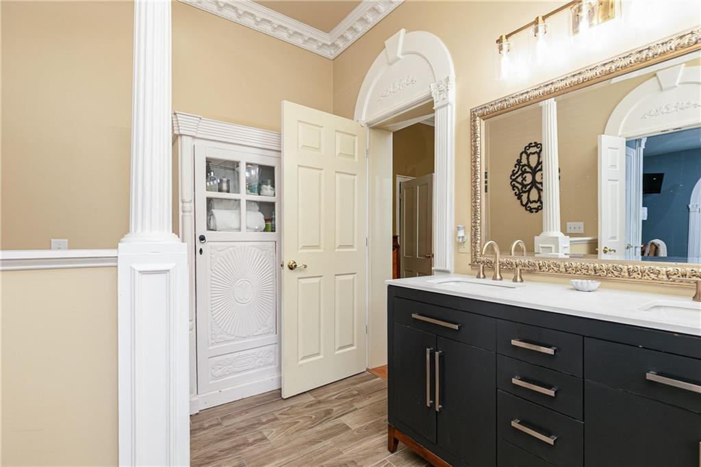 176 Confederate Avenue