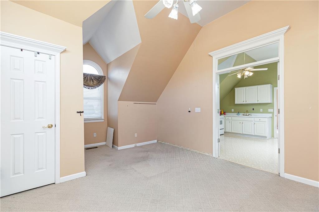 176 Confederate Avenue