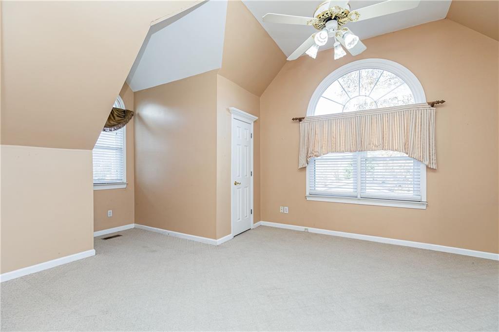 176 Confederate Avenue