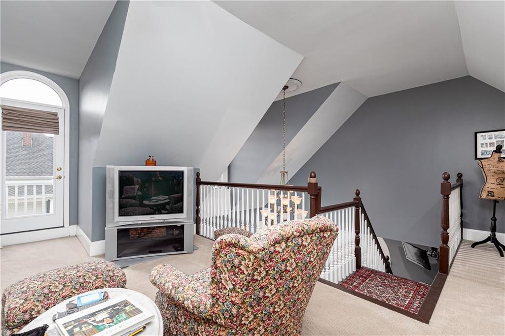 176 Confederate Avenue