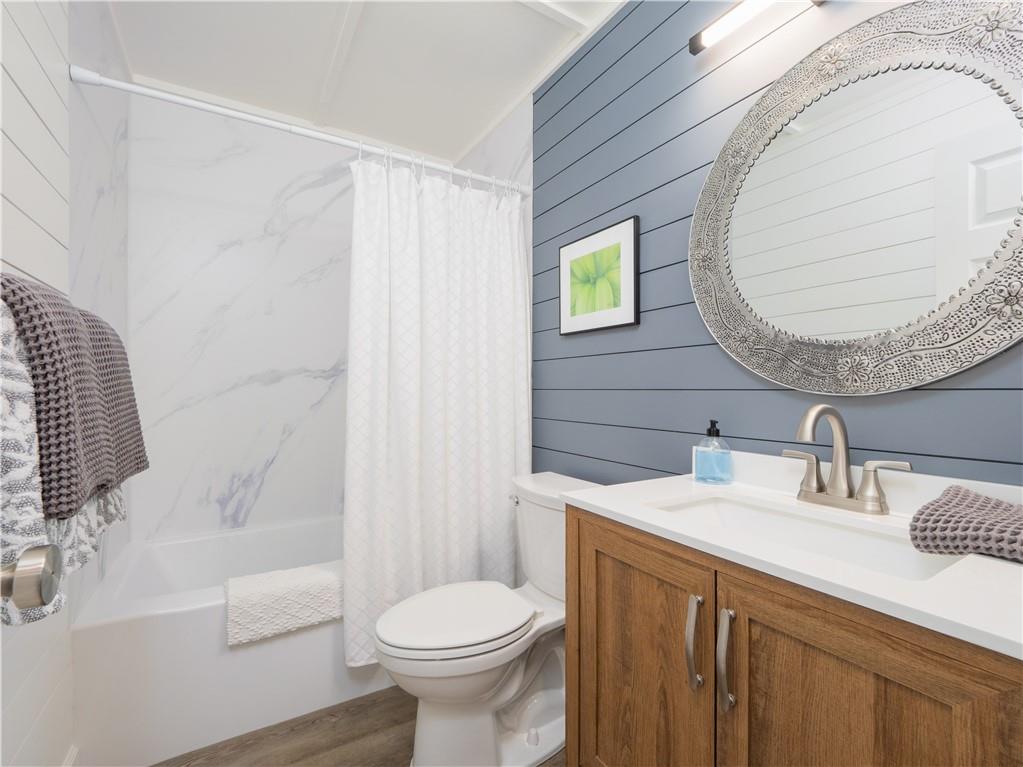 1143 Fiddler Crab Road NE