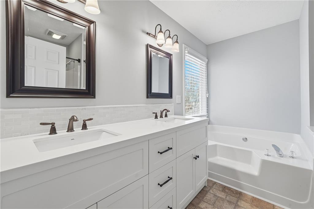 1217 Kaylyn Court NW