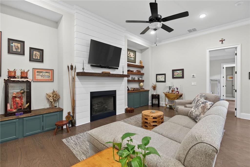 105 Batten Board Way