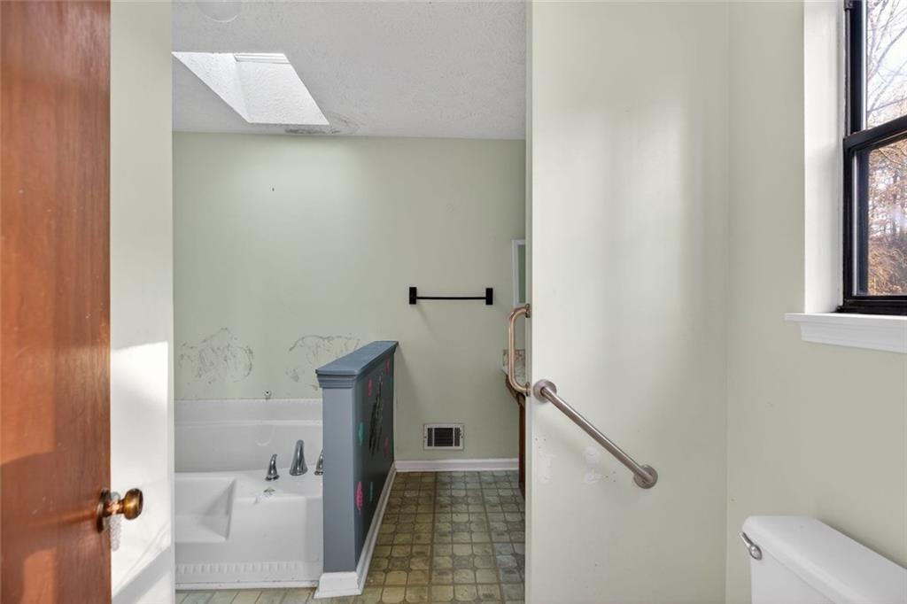 218 Quail Hollow Drive