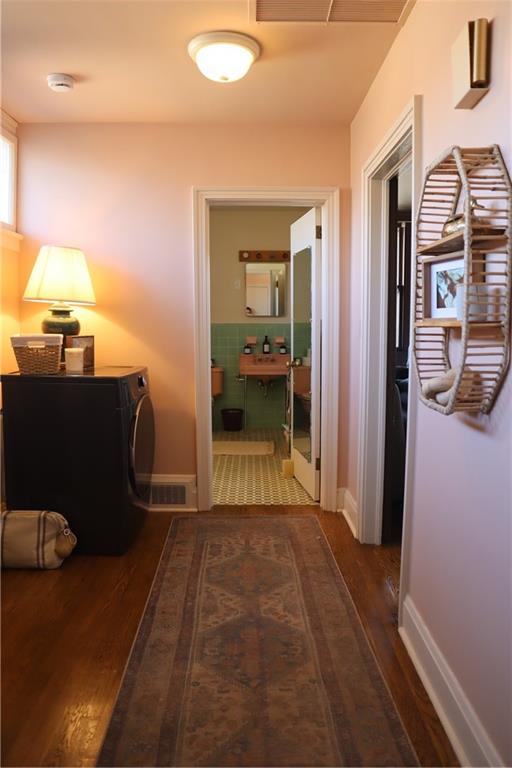 519 N College Street