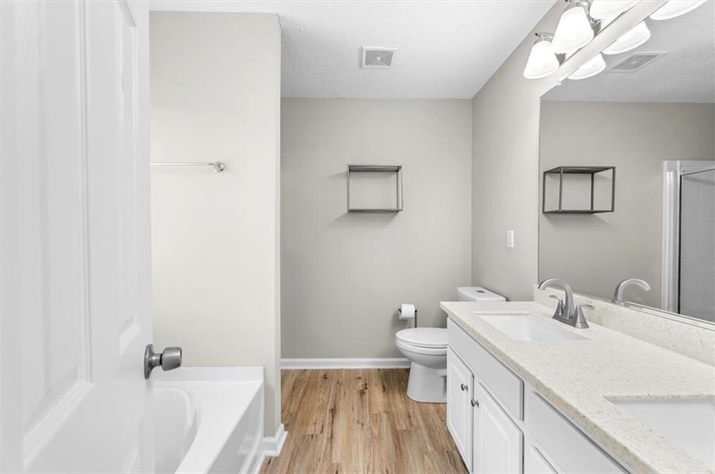 1202 Charleston Court