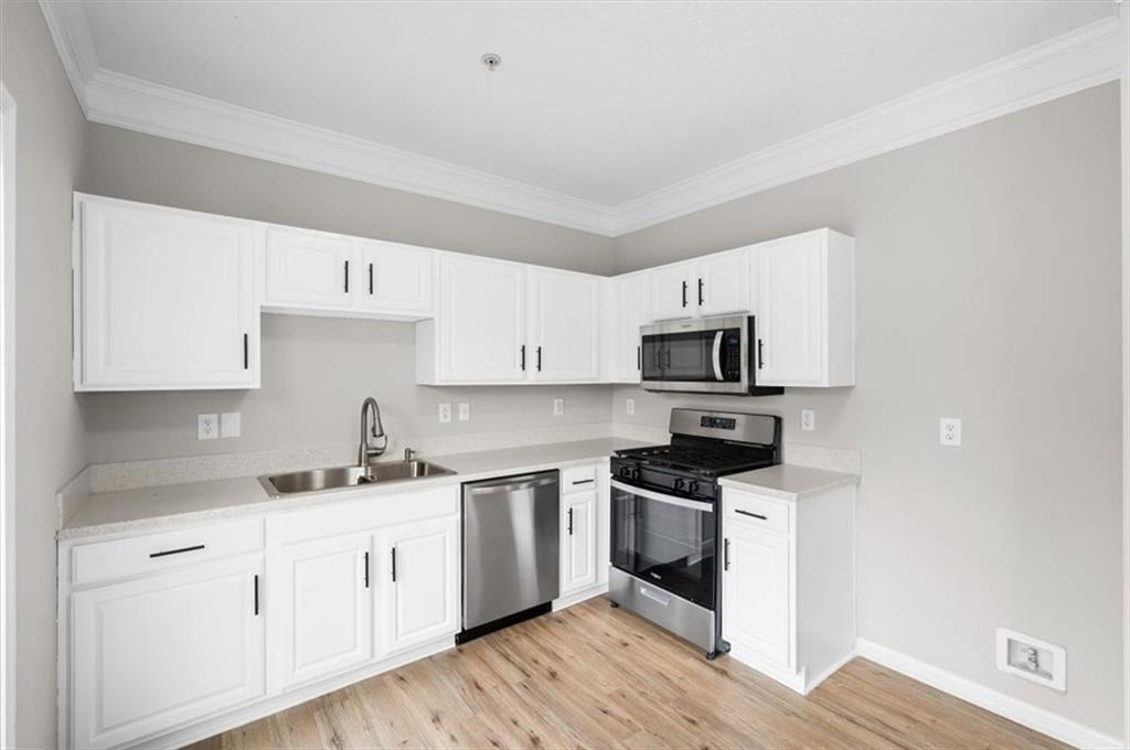 1202 Charleston Court