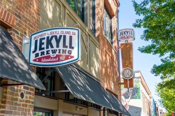 1202 Charleston Court