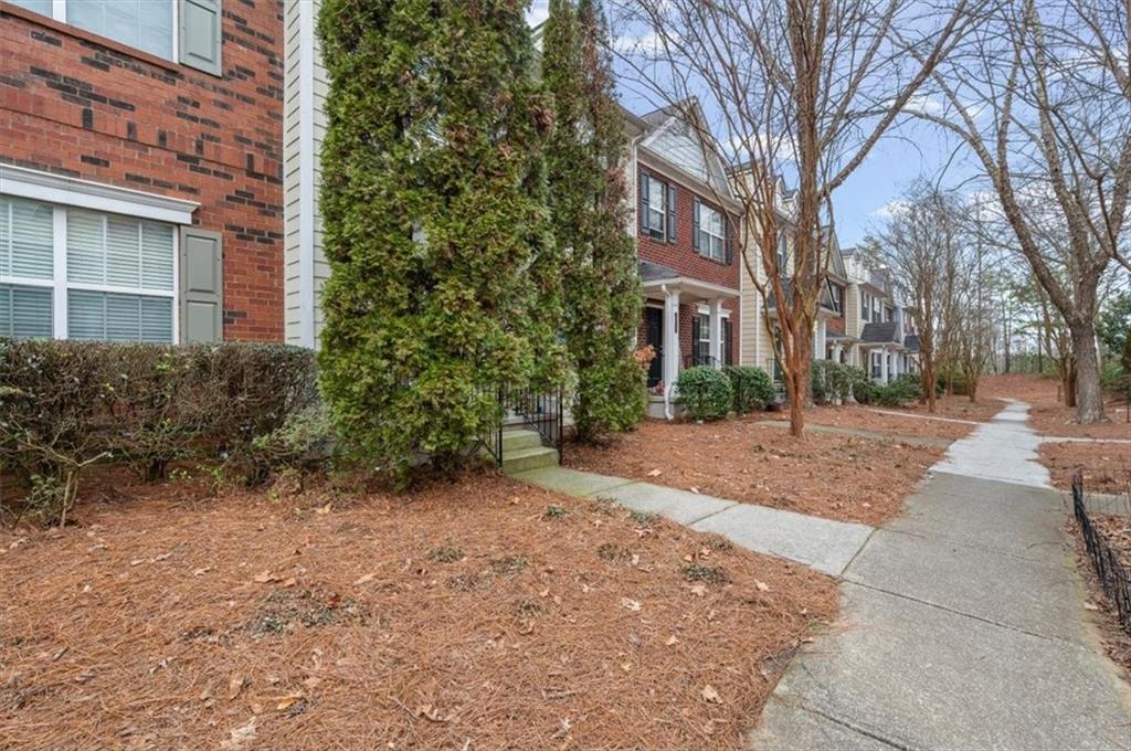 1202 Charleston Court