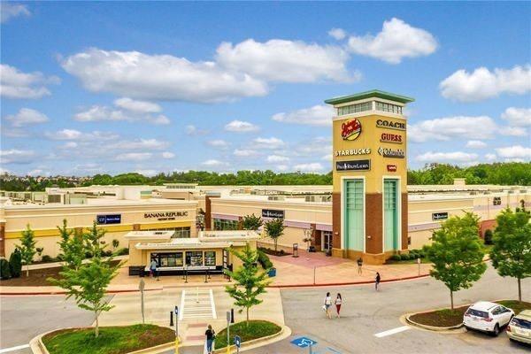 1202 Charleston Court