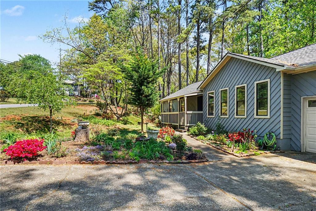 5088 Ravenwood Drive NW