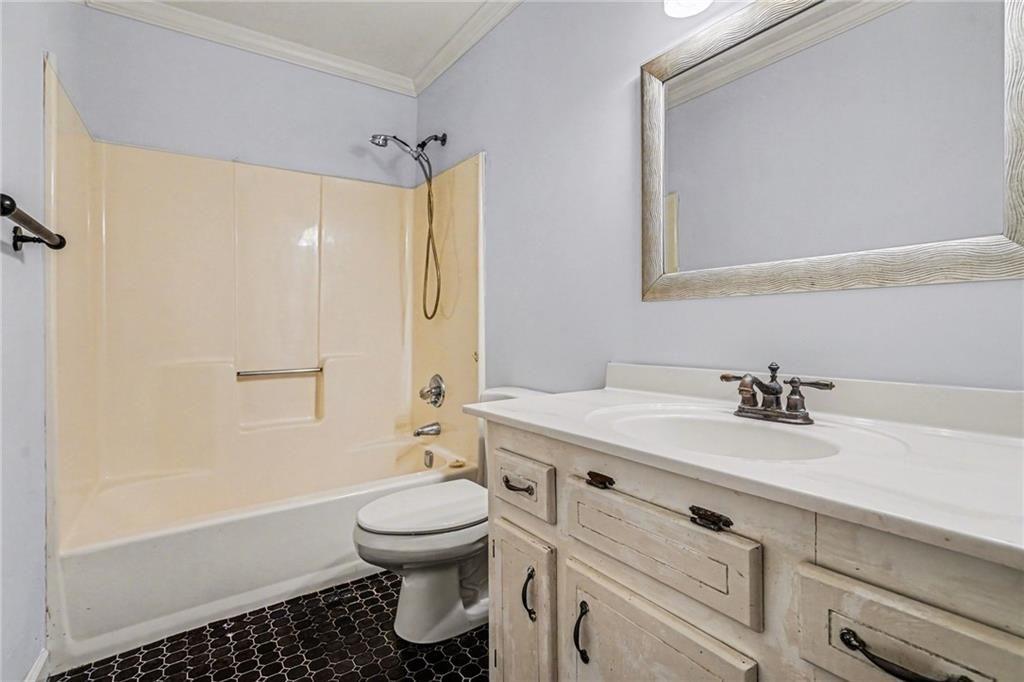 5088 Ravenwood Drive NW