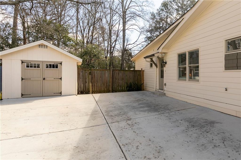 2631 Brown Circle SE