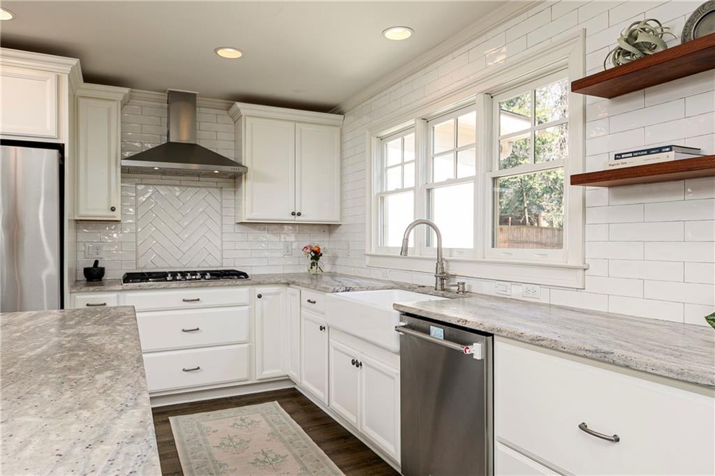 2631 Brown Circle SE