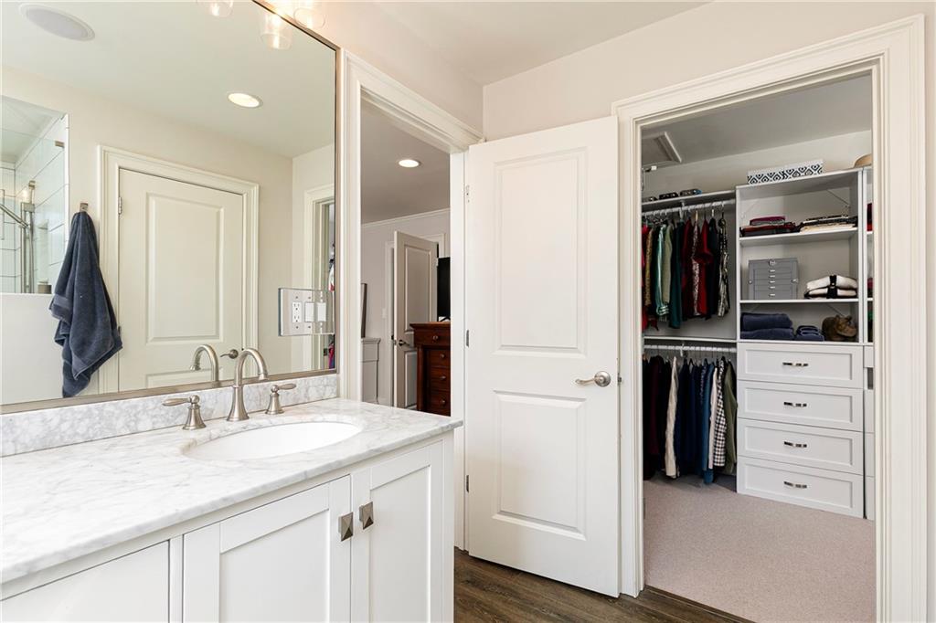 2631 Brown Circle SE