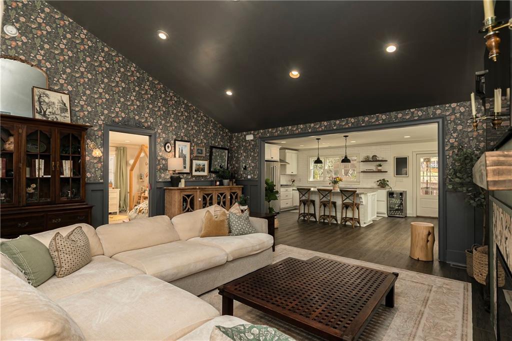 2631 Brown Circle SE