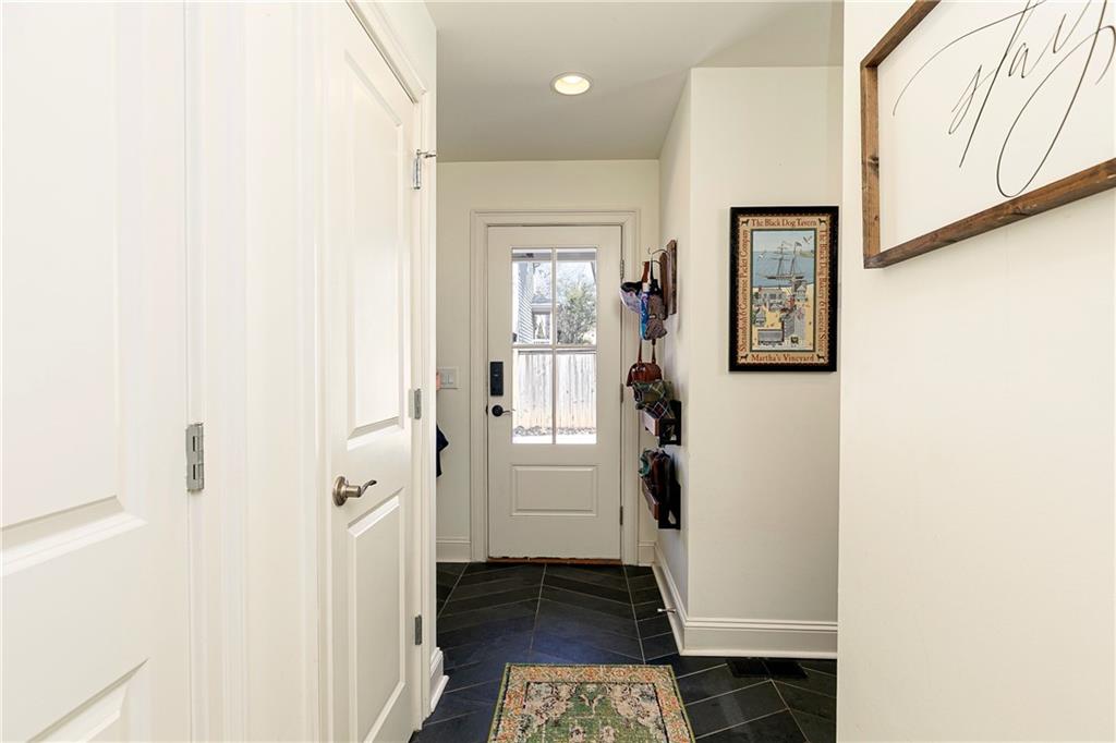 2631 Brown Circle SE