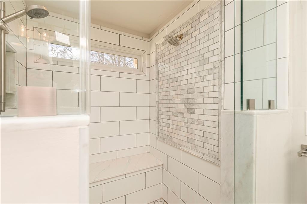 2631 Brown Circle SE