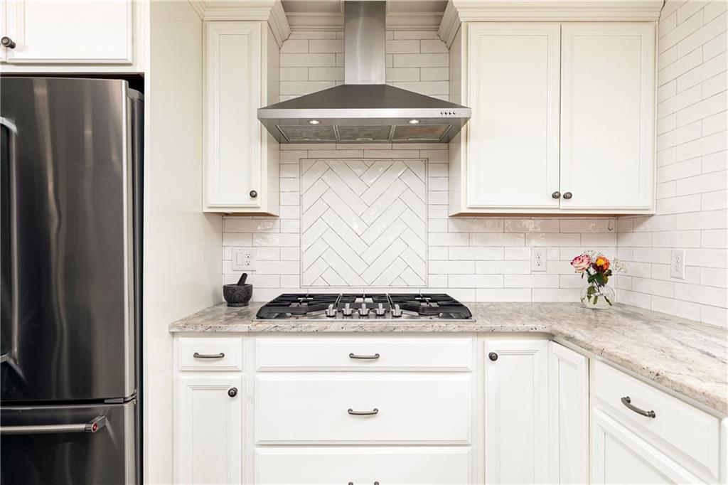 2631 Brown Circle SE