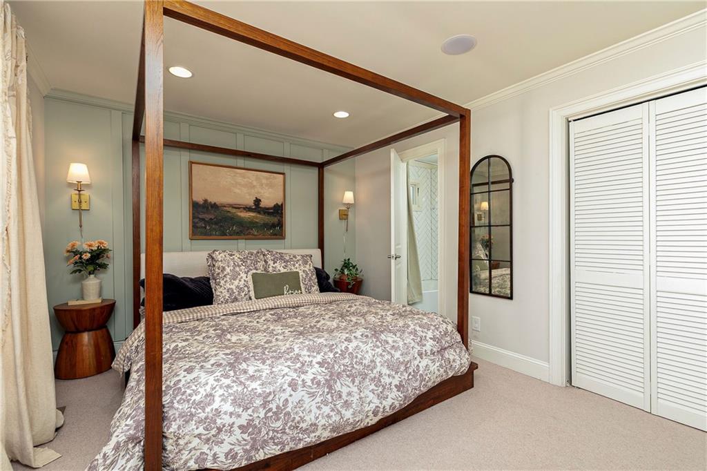 2631 Brown Circle SE