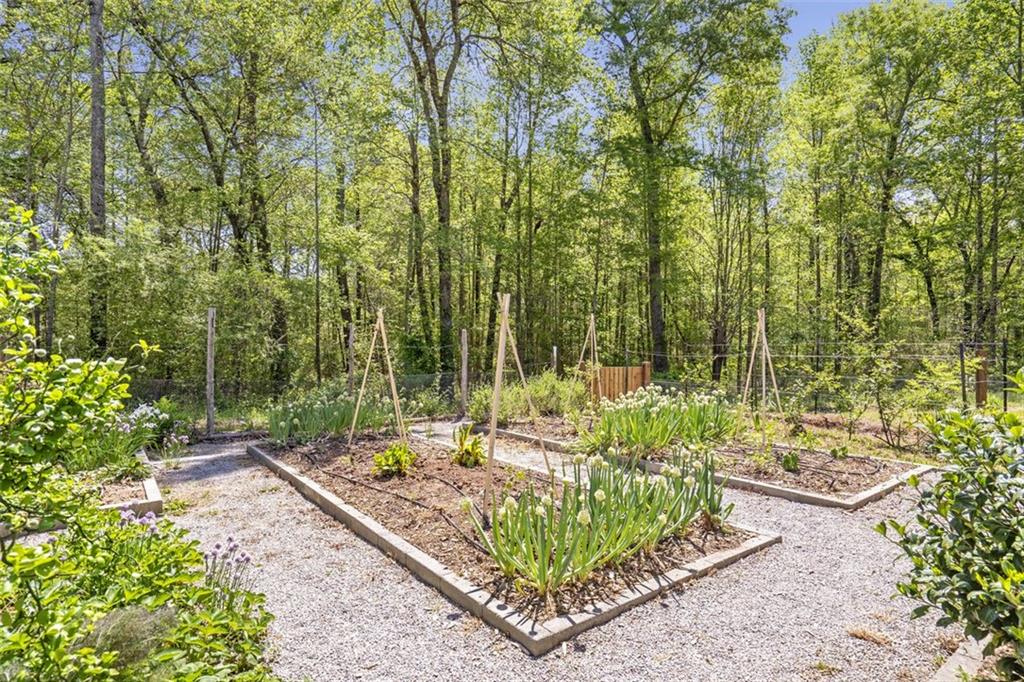 225 HAMRICK Road