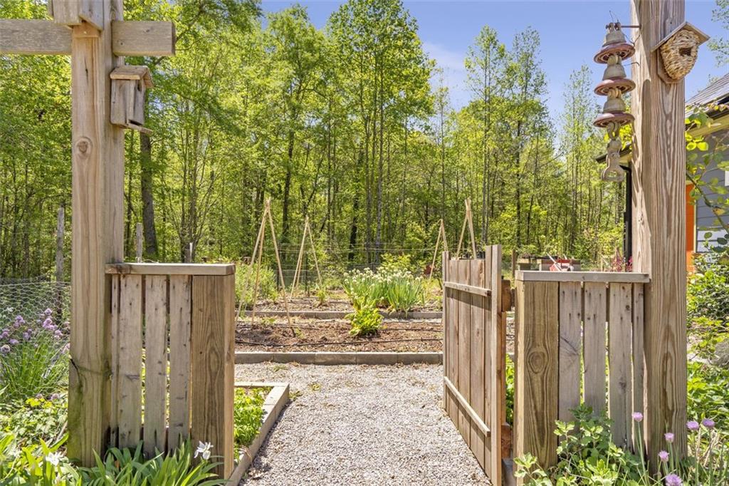 225 HAMRICK Road