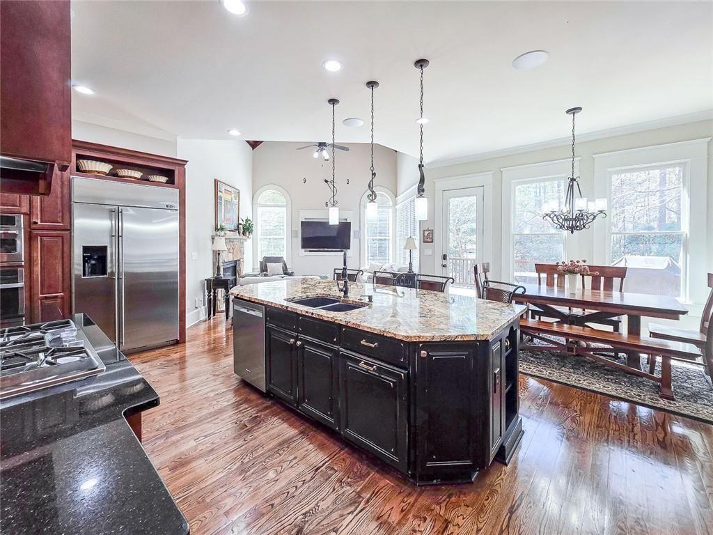 1485 White Rose Court