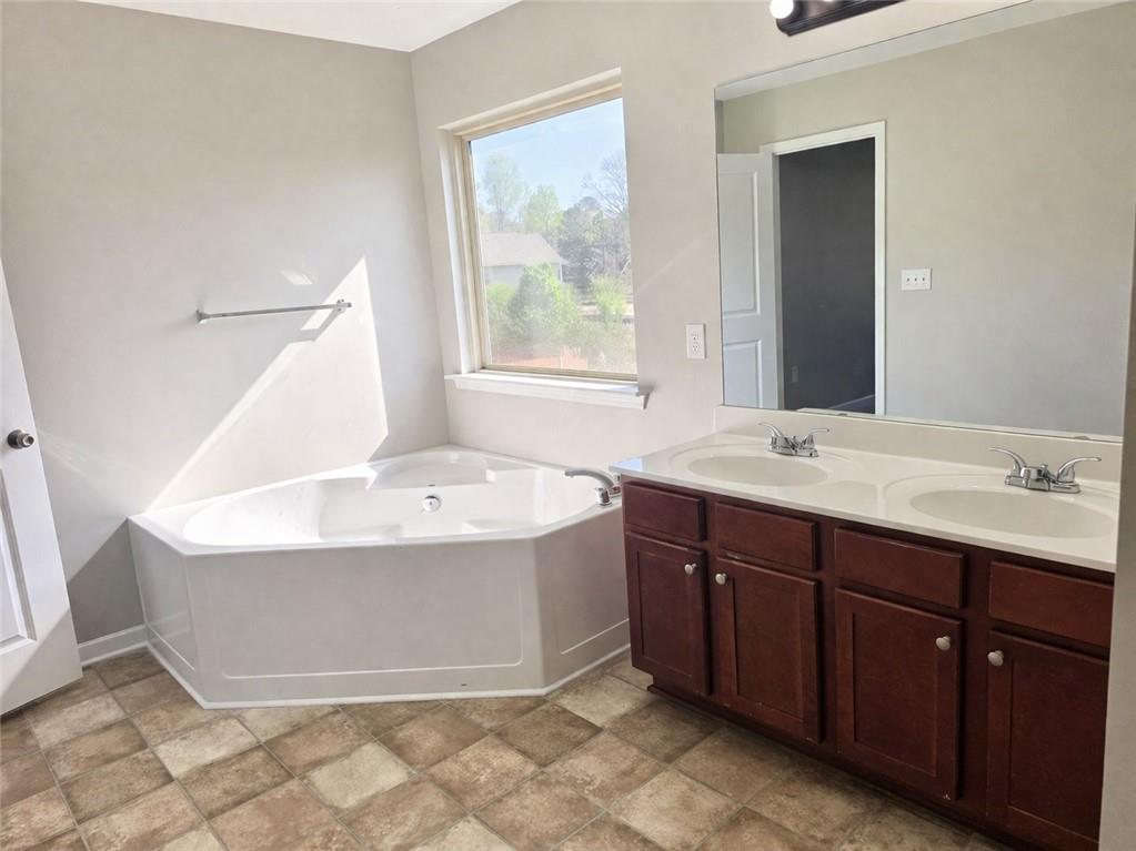 6085 Stonebrook Lane