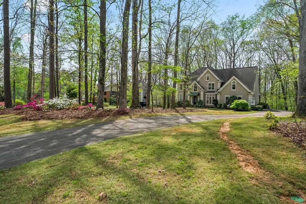 2679 Moon Cabin Drive