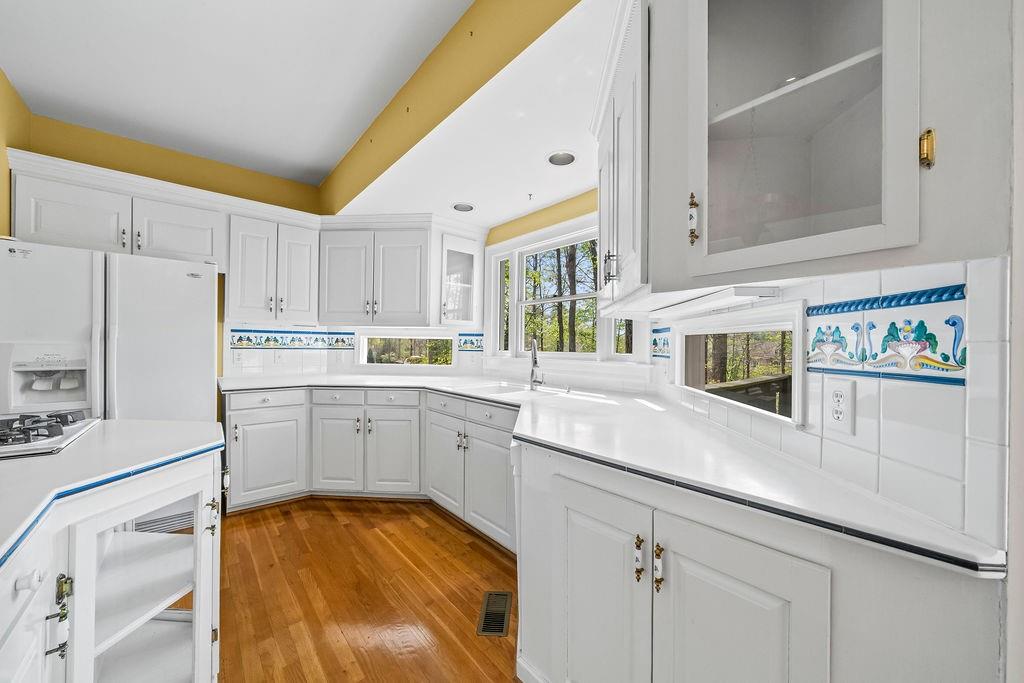2679 Moon Cabin Drive