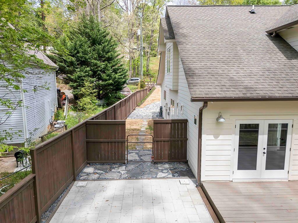 7135 Haw Creek Place