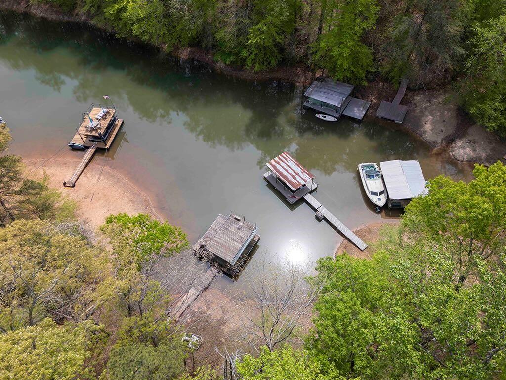 7135 Haw Creek Place