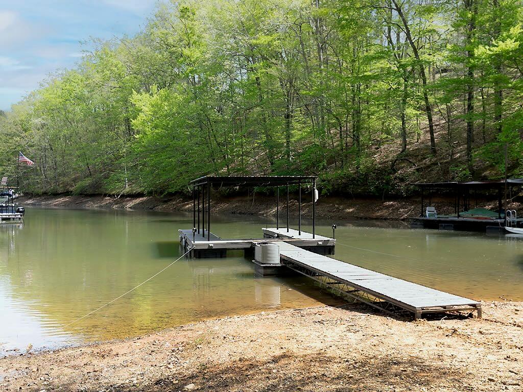 7135 Haw Creek Place